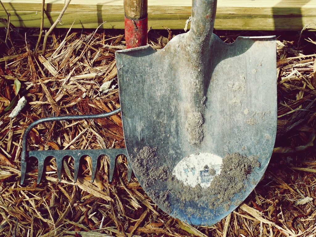 shovel, rake, dirt-1867123.jpg
